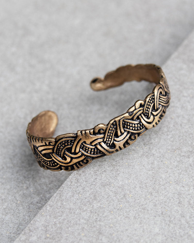 Ejyar armring