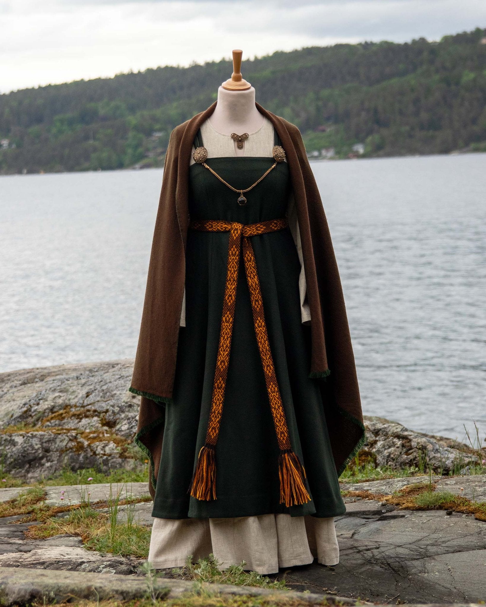Komplett viking festdrakt